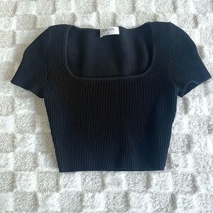 Aritzia Babaton Cropped Sculpt Knit Square Neck Short Sleeve